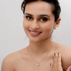 Avnira  Pendant Set