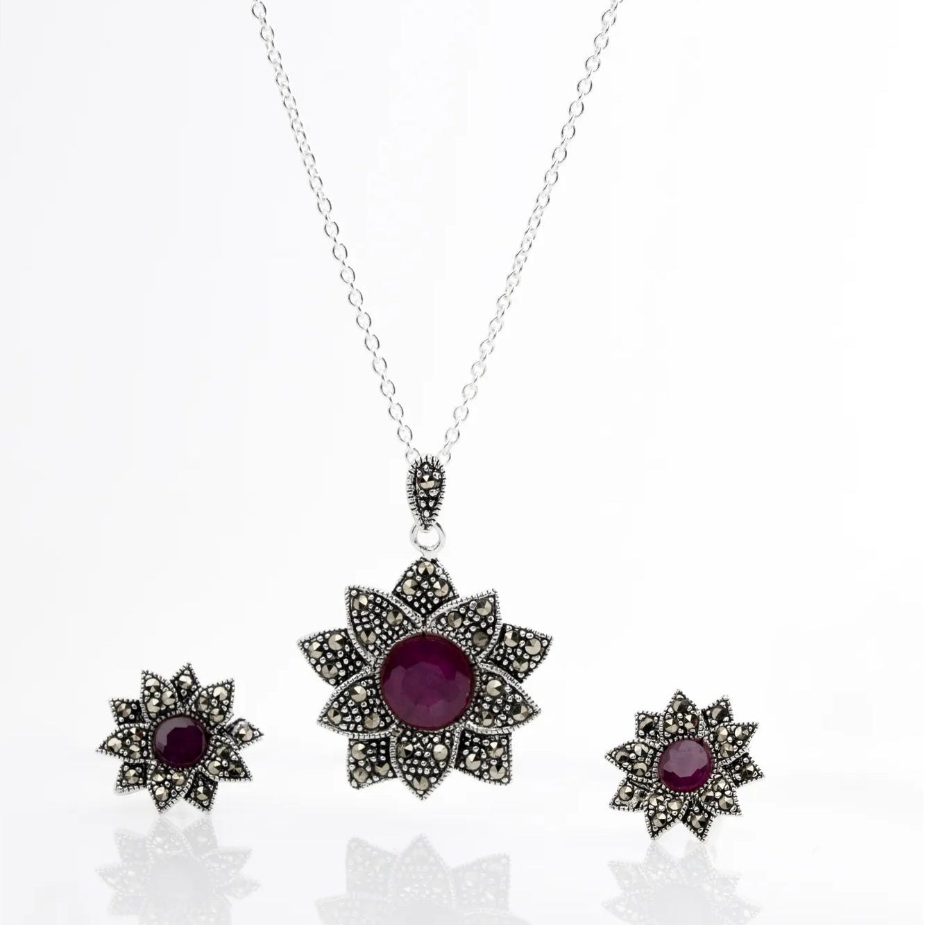 Chandvini  Pendant Set