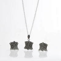 Saajmalya  Pendant Set