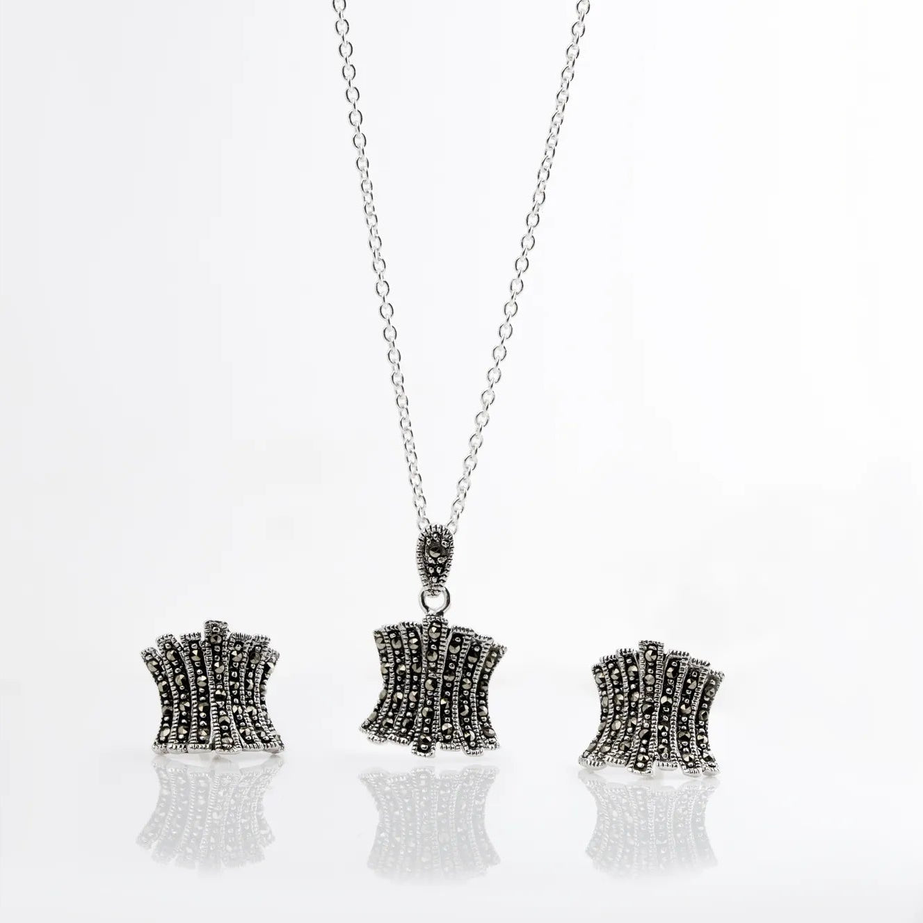 Saajmalya  Pendant Set
