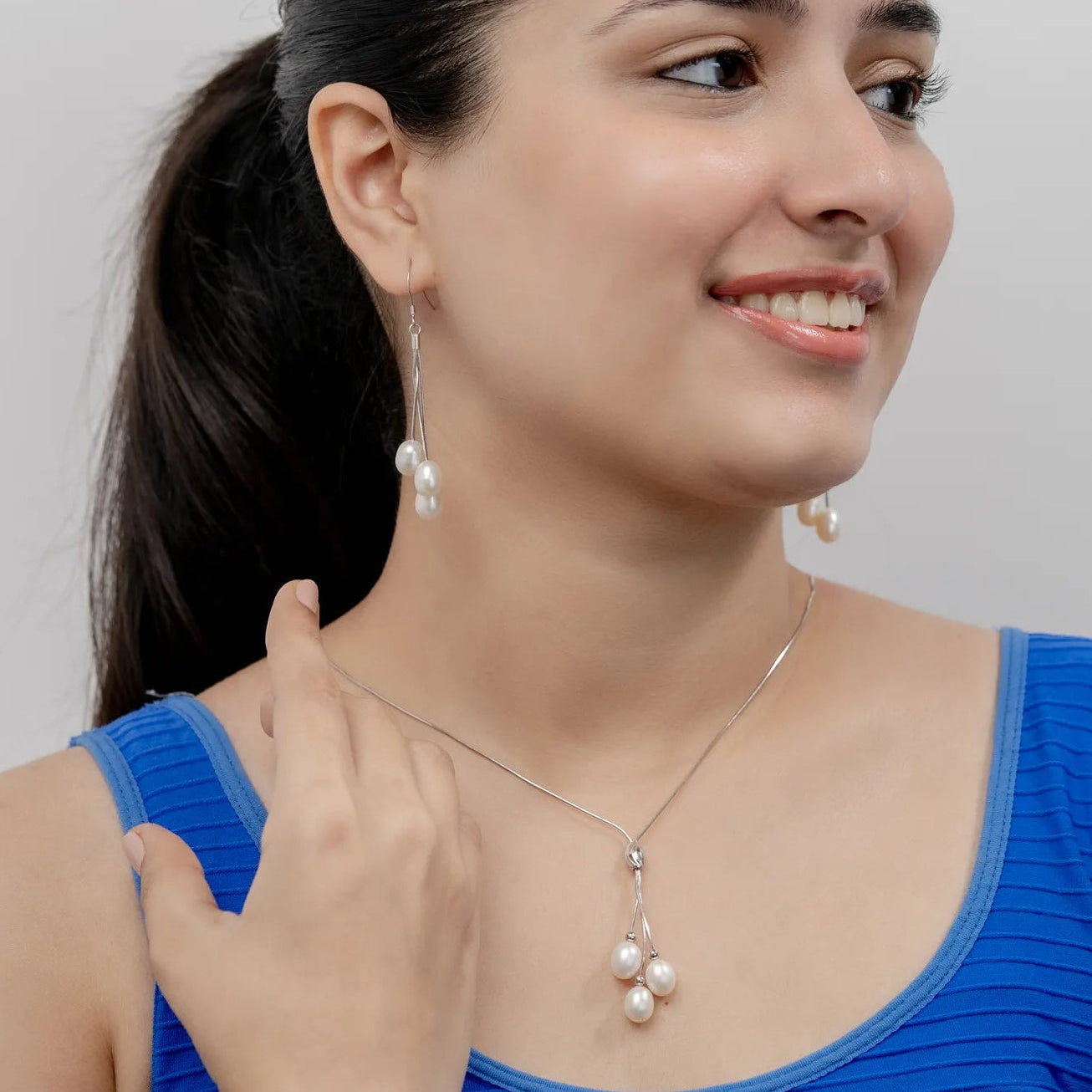 Tarini Necklace Set
