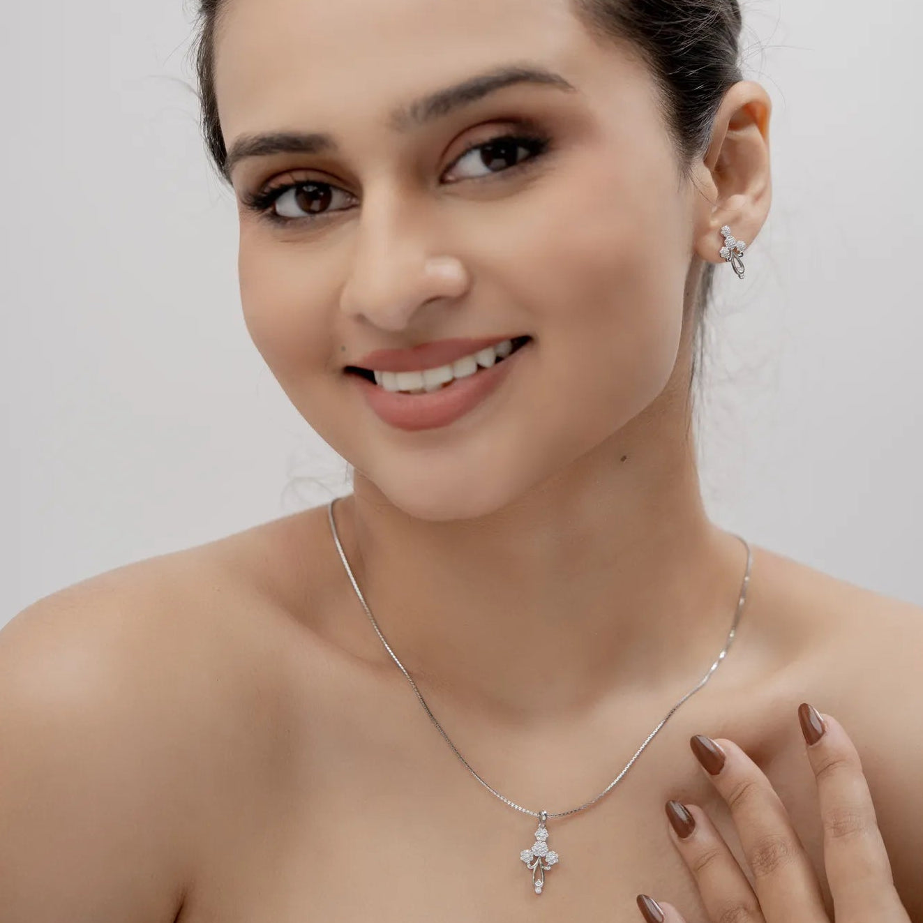 Maliri  Pendant Set