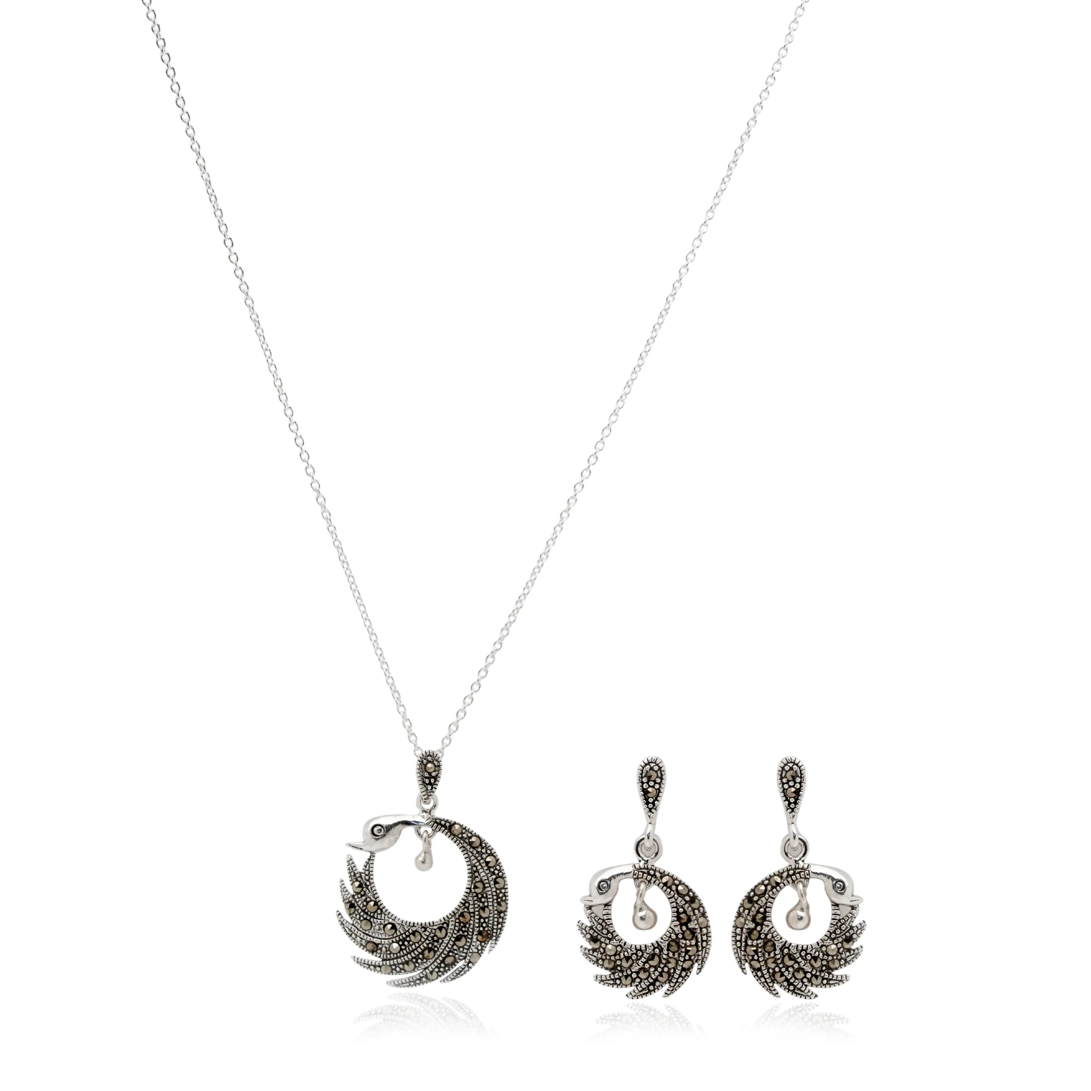 PavaniSaaj  Pendant Set