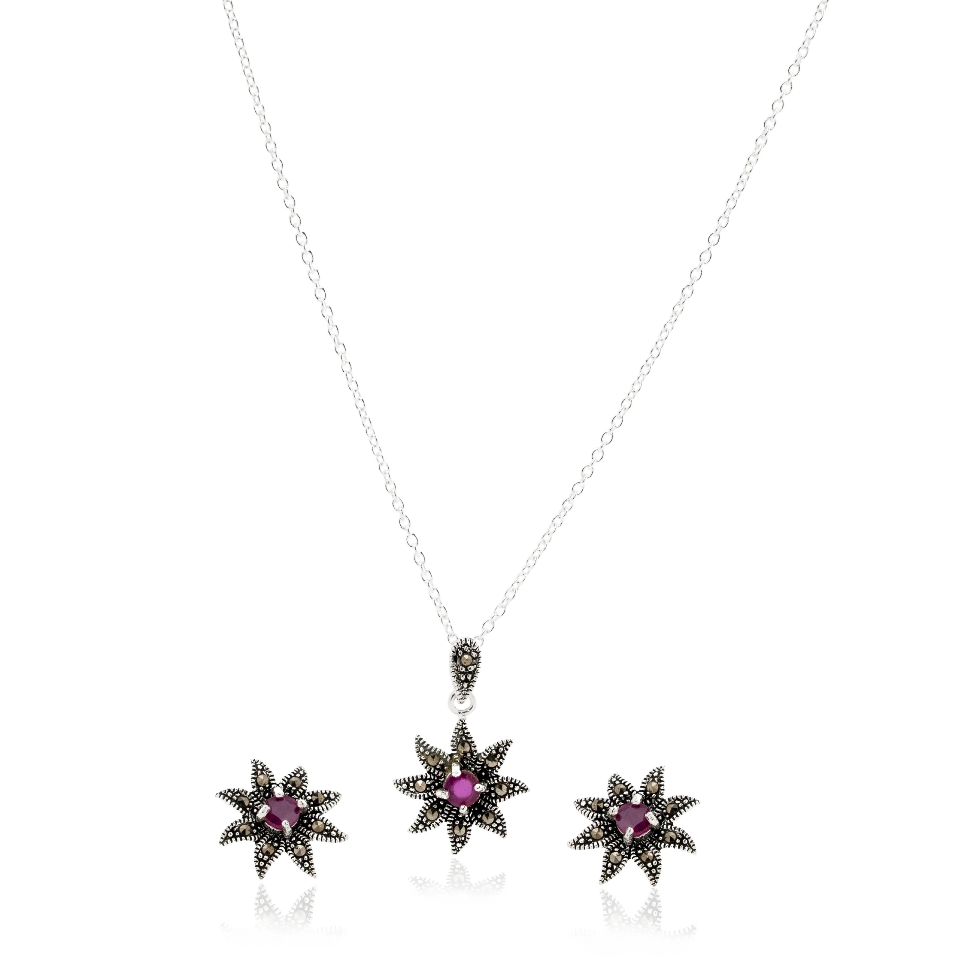 Varnira Pendant Set