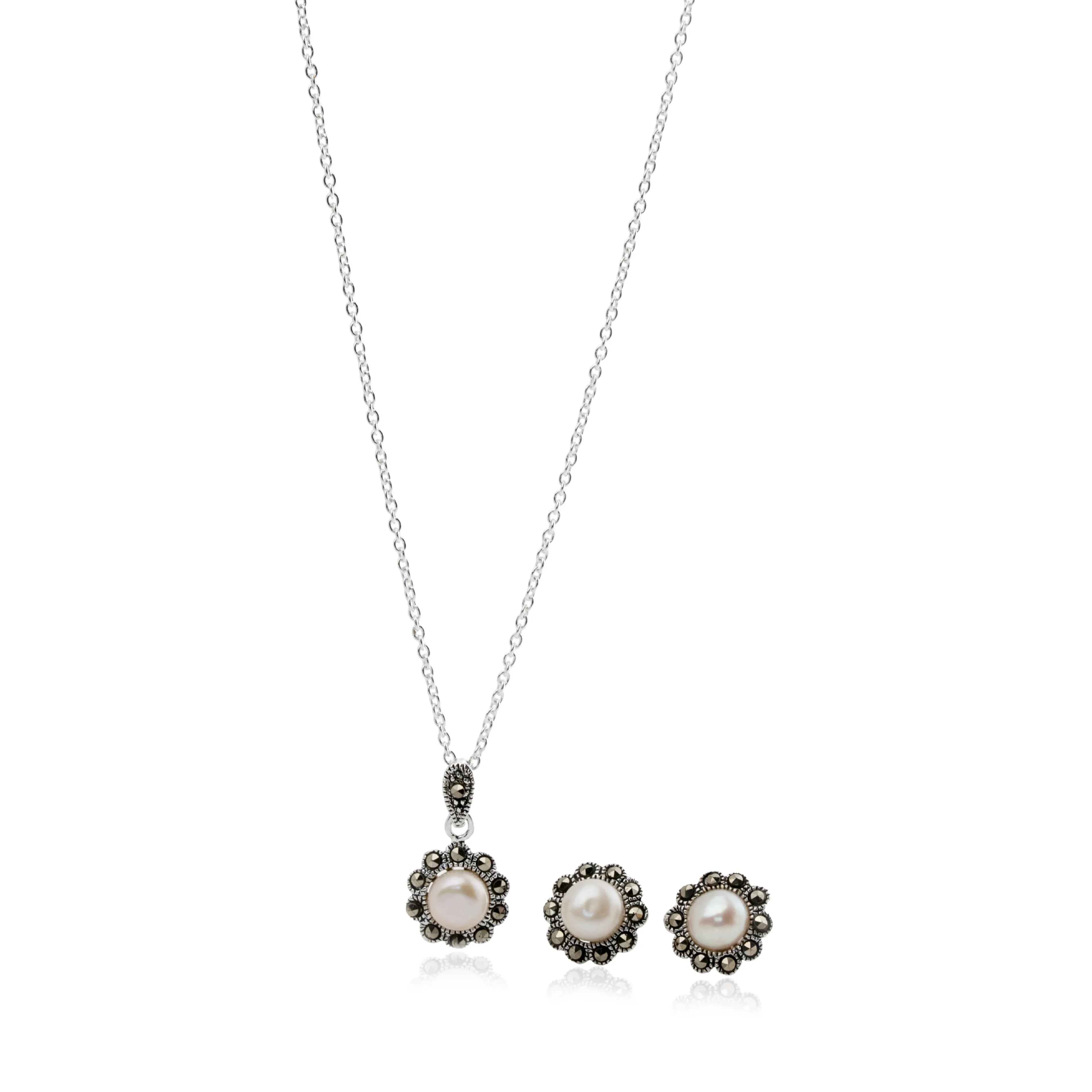 TaralSaaj  Pendant Set