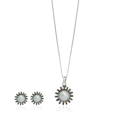 Gorishaa Chain And Pendant Set