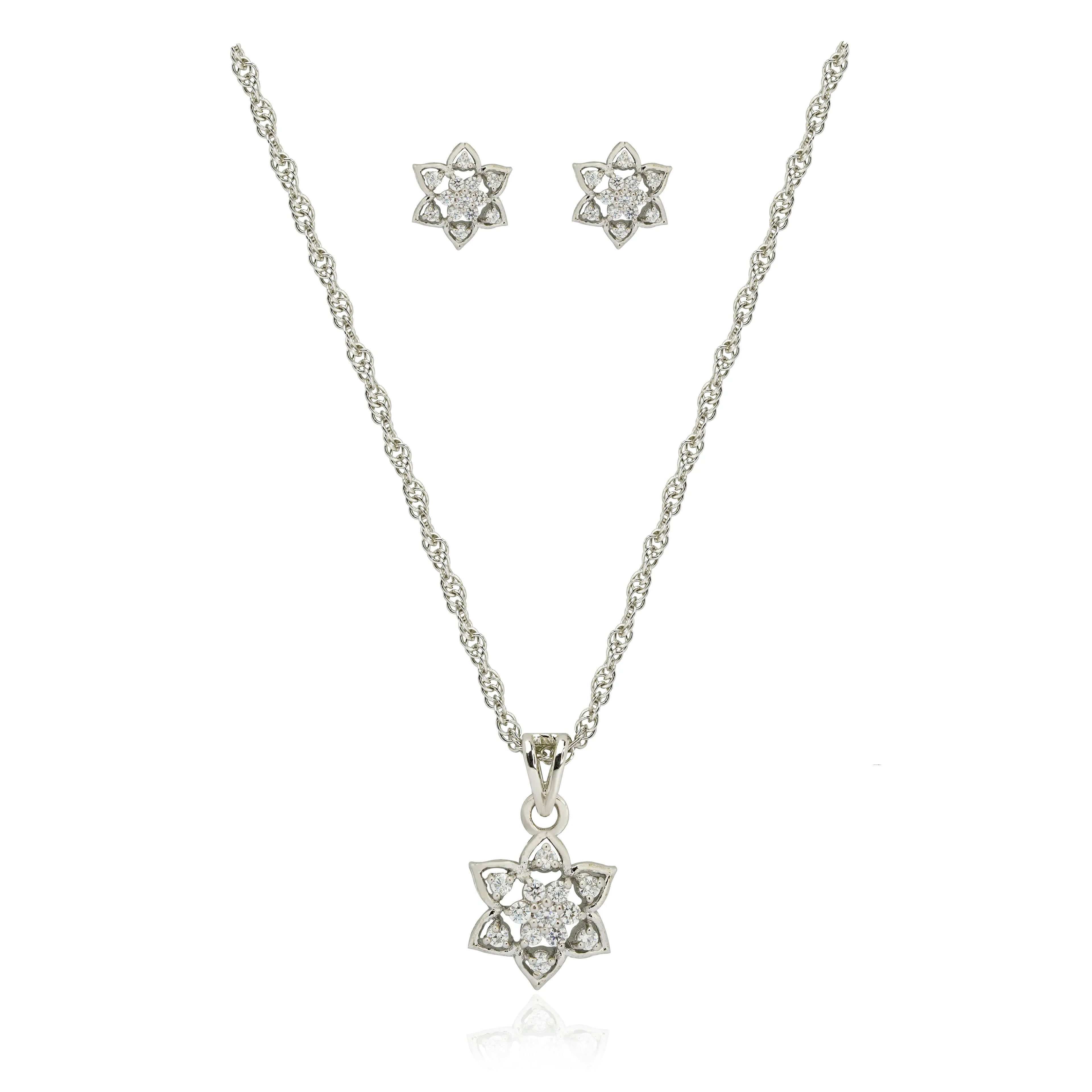 Taarika Chain And Pendant Set