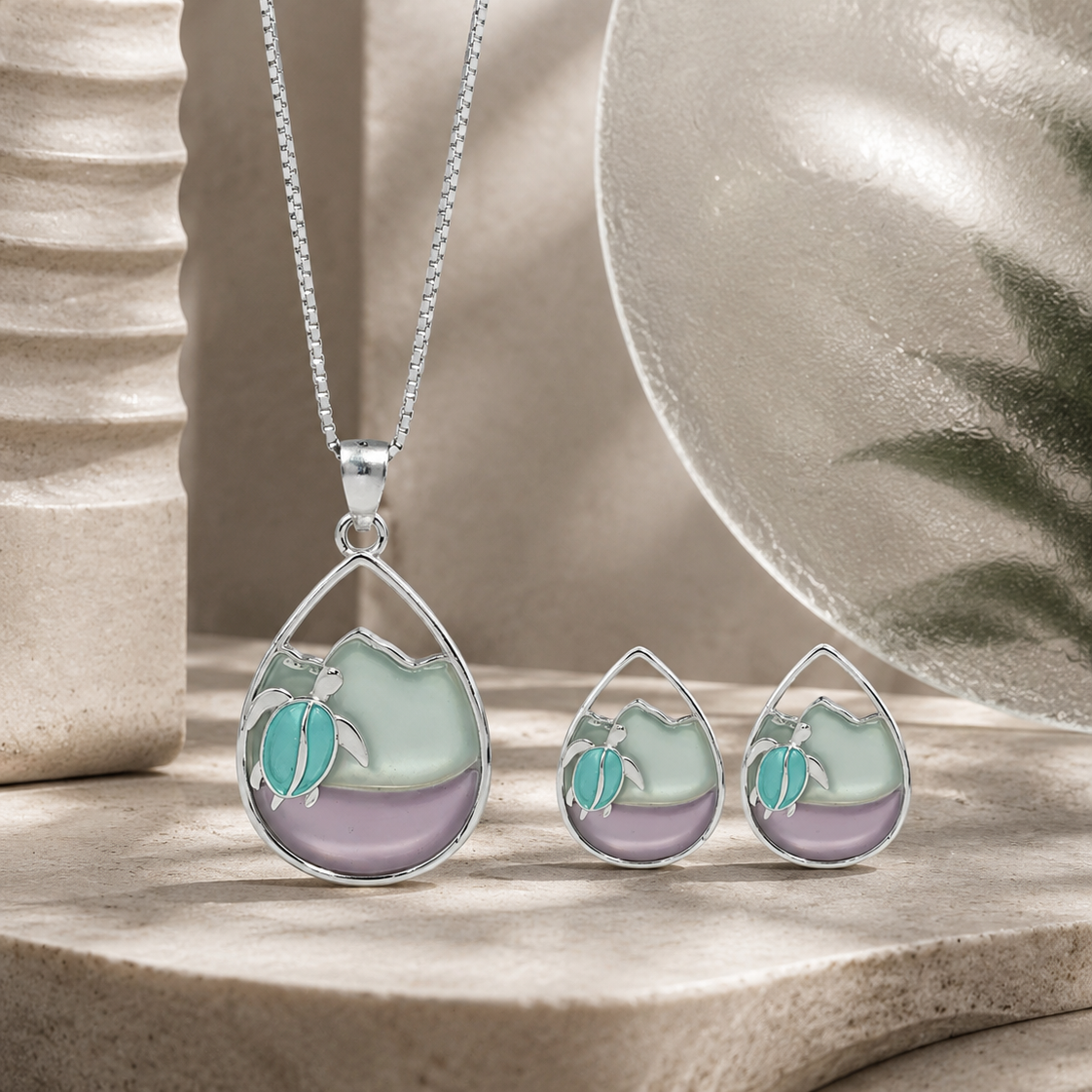 Tarangini Pendant Set
