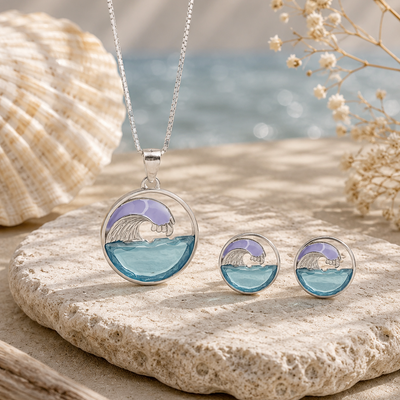 Neerja Pendant Set