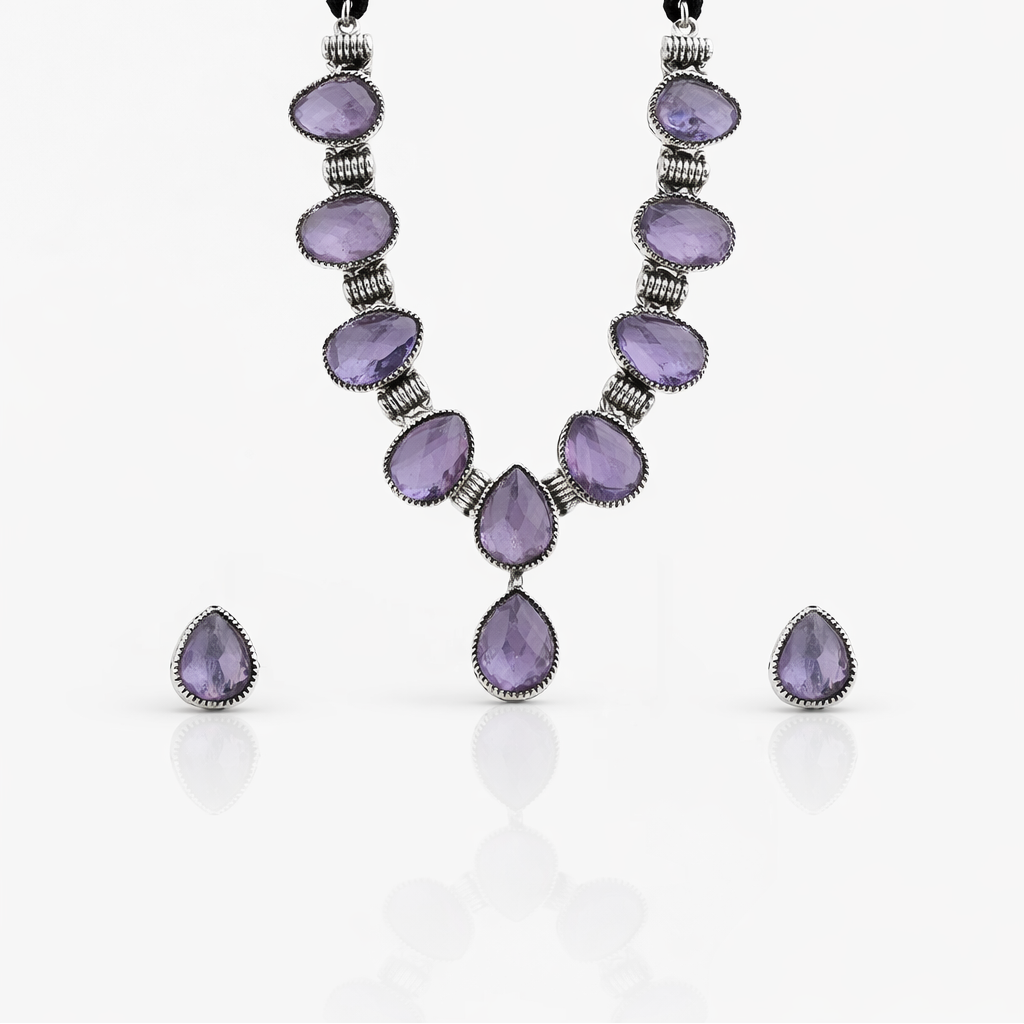 Maalvini Necklace Set
