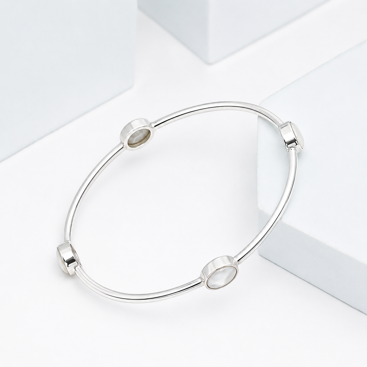 Tarunya Bangle