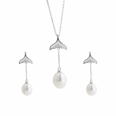 Nivra Necklace Set