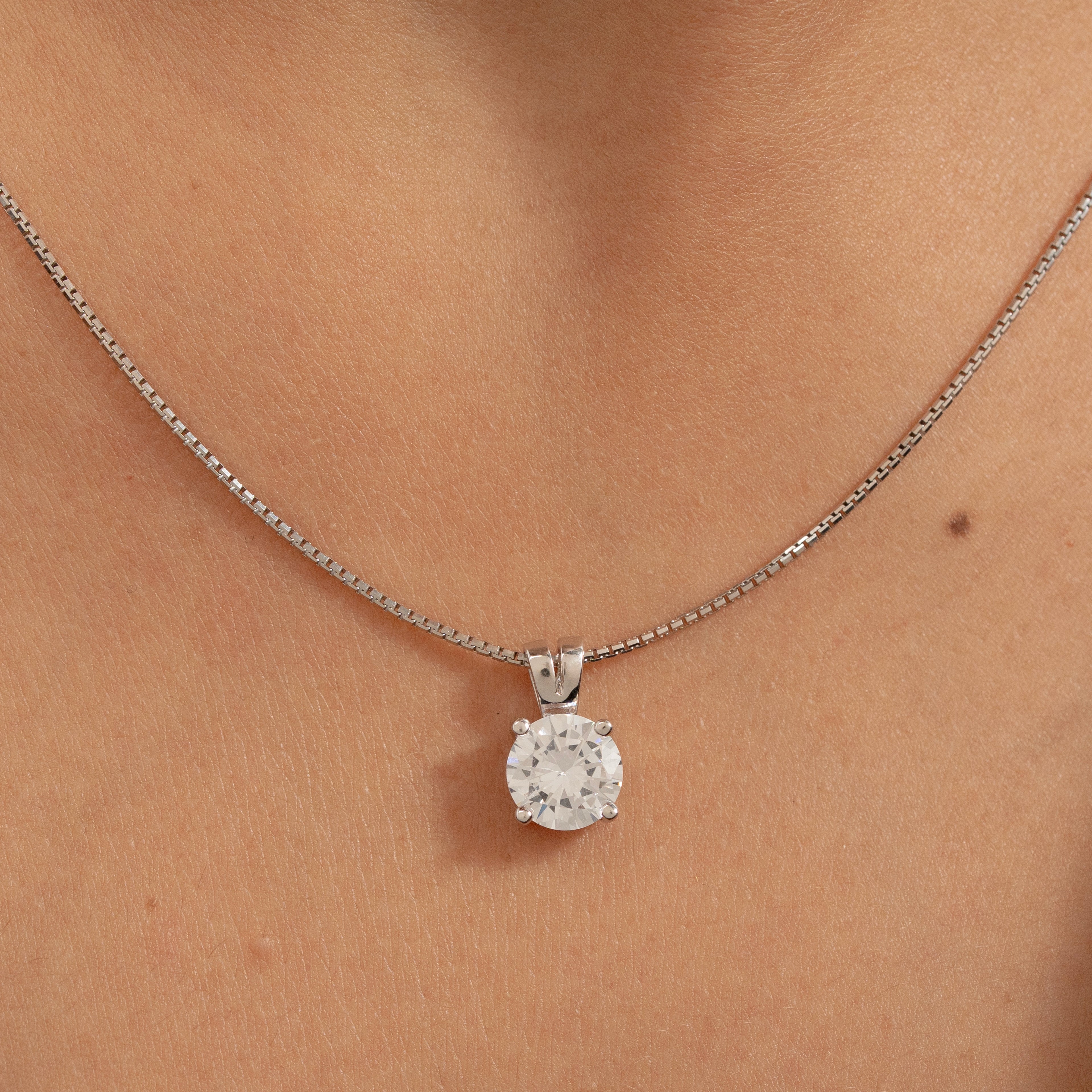 Devani  Pendant Set