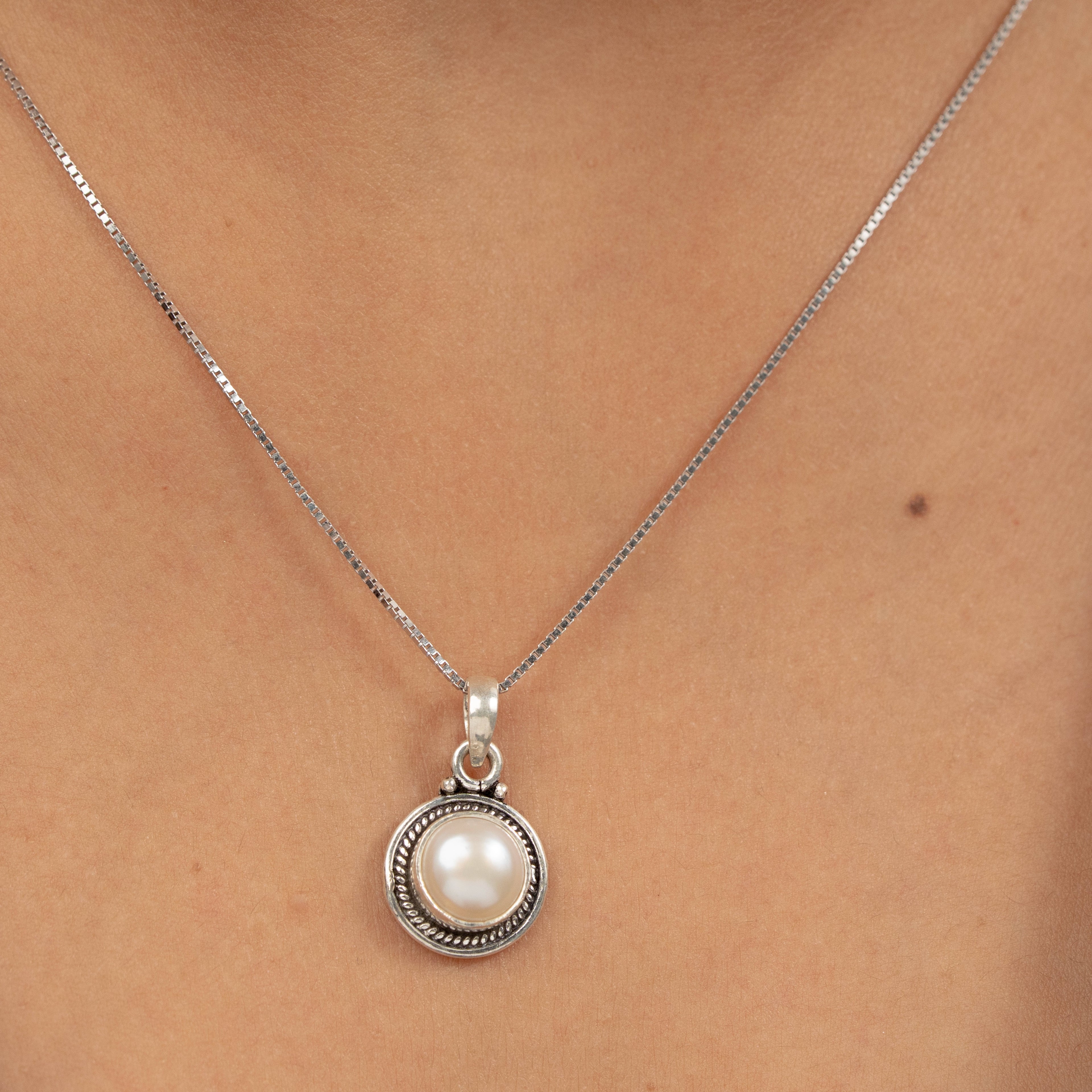 Sajraani Pendant Set