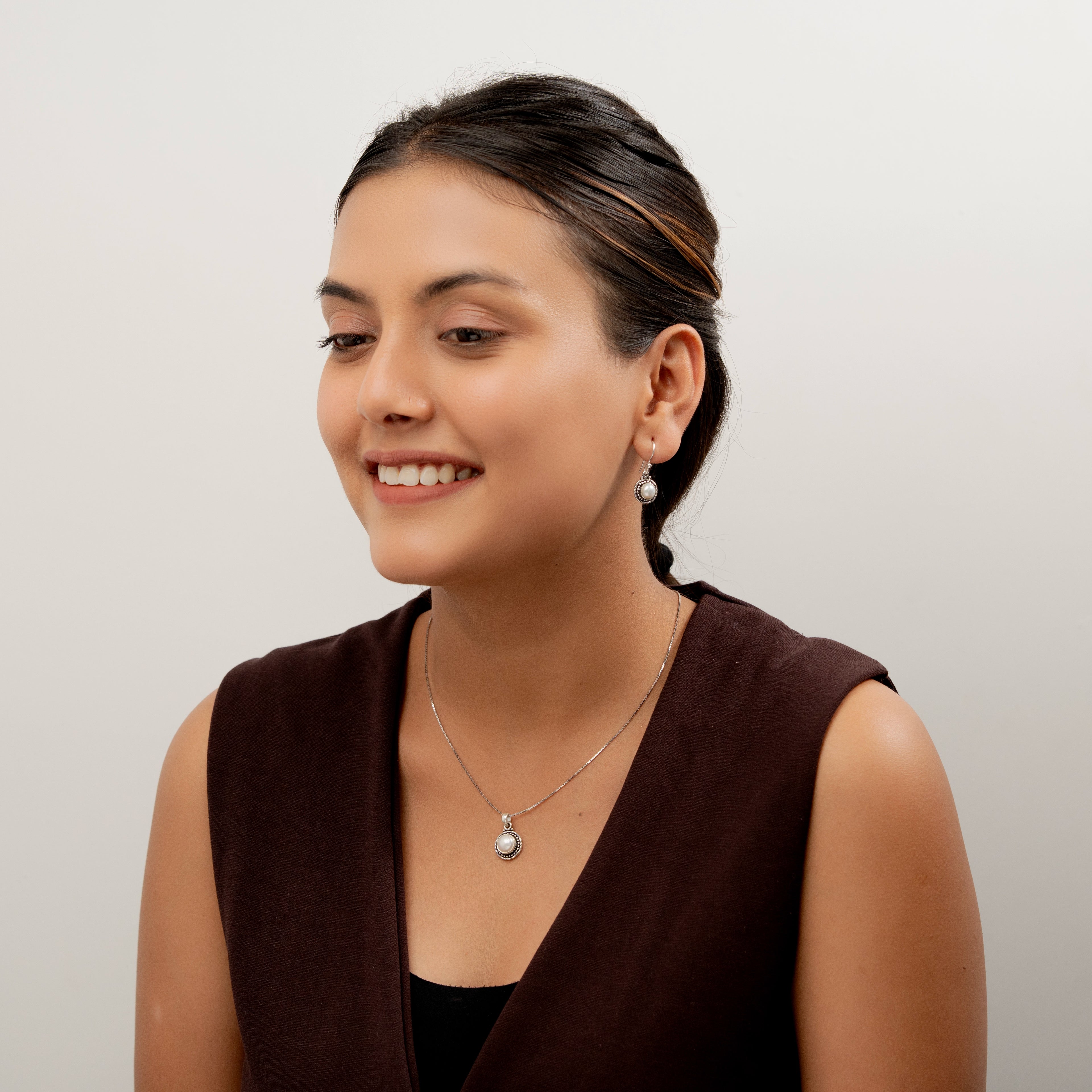 Ranjira  Pendant Set