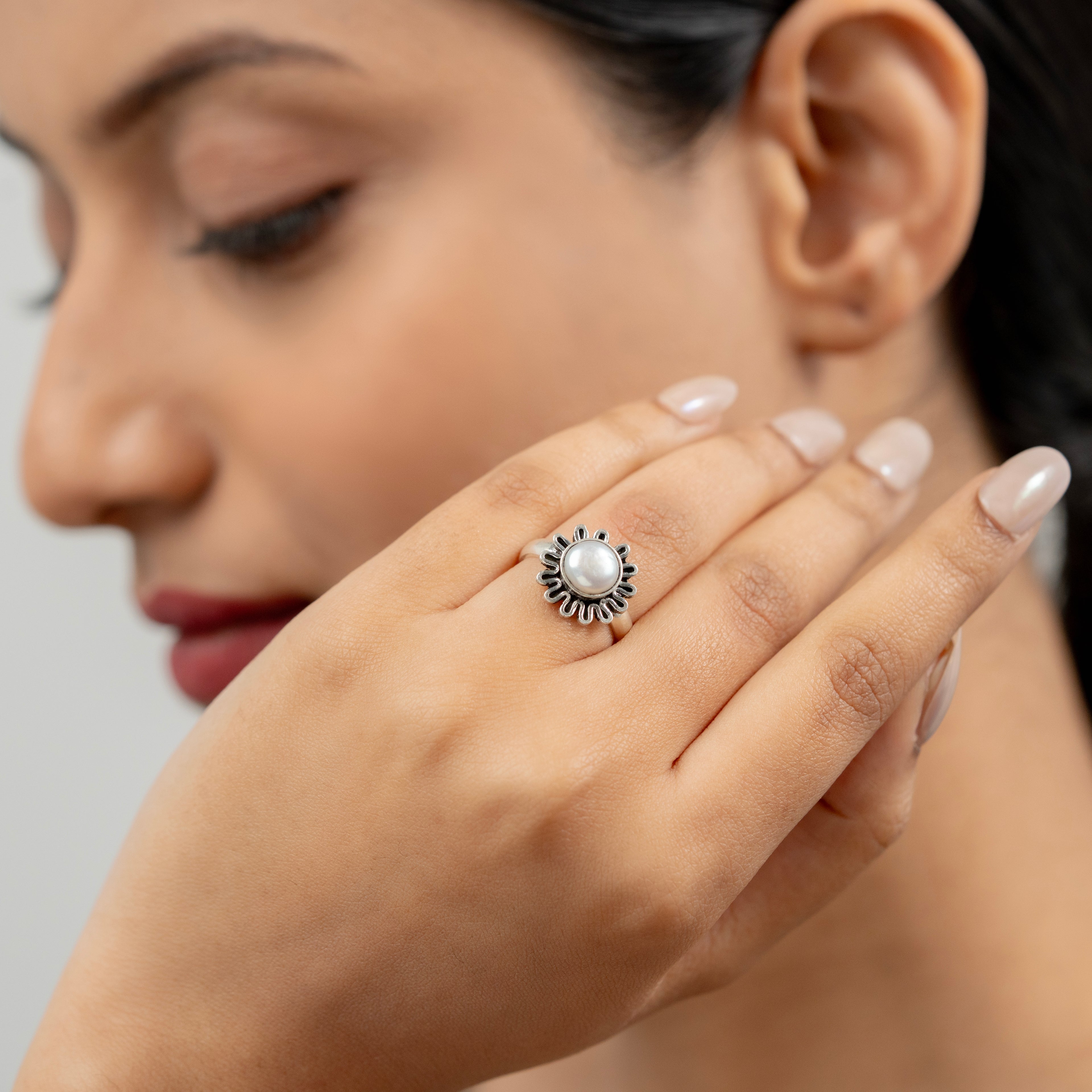 Evara Ring