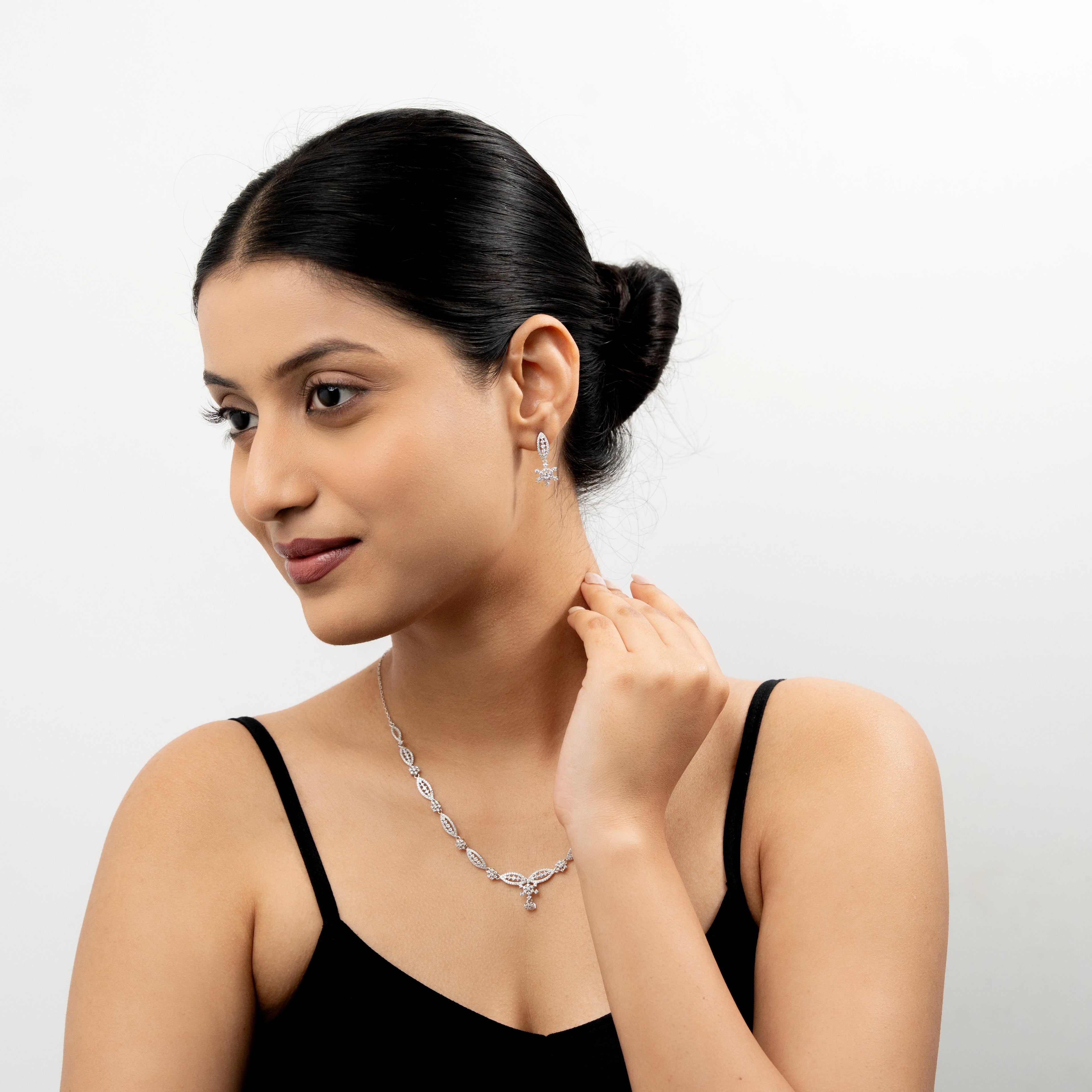 Yashika Necklace Set