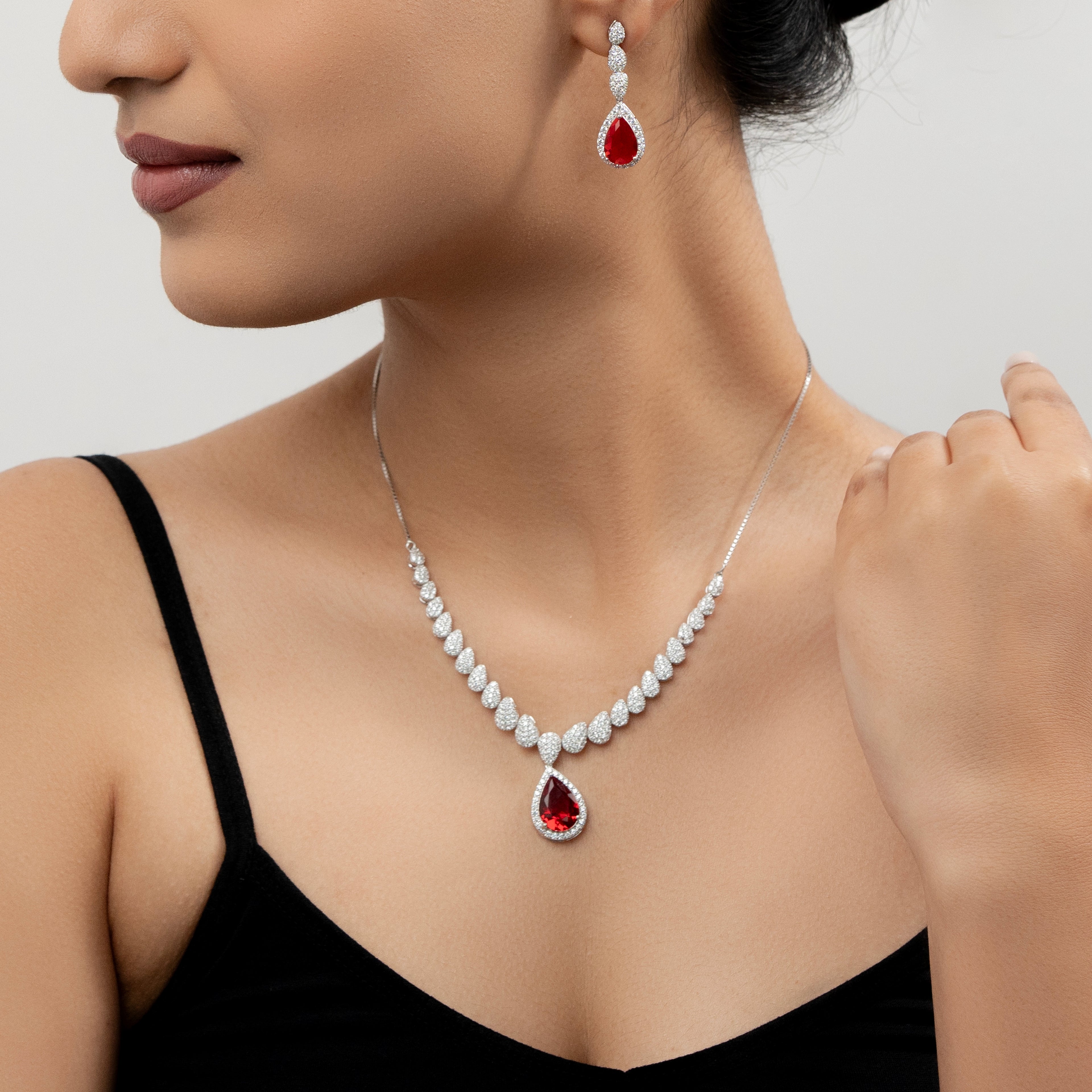 Anvika Necklace Set