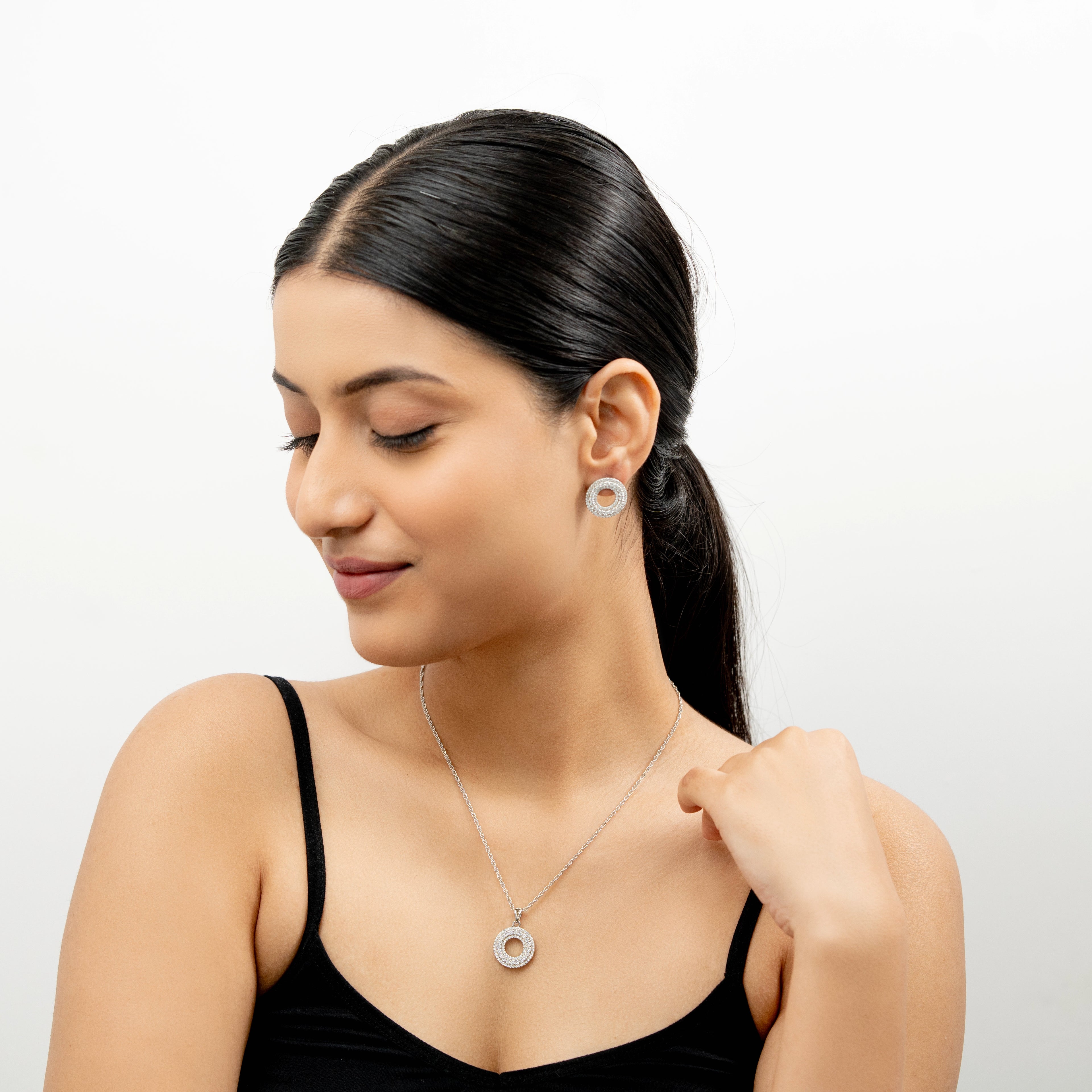 Kiran Chain And Pendant Set