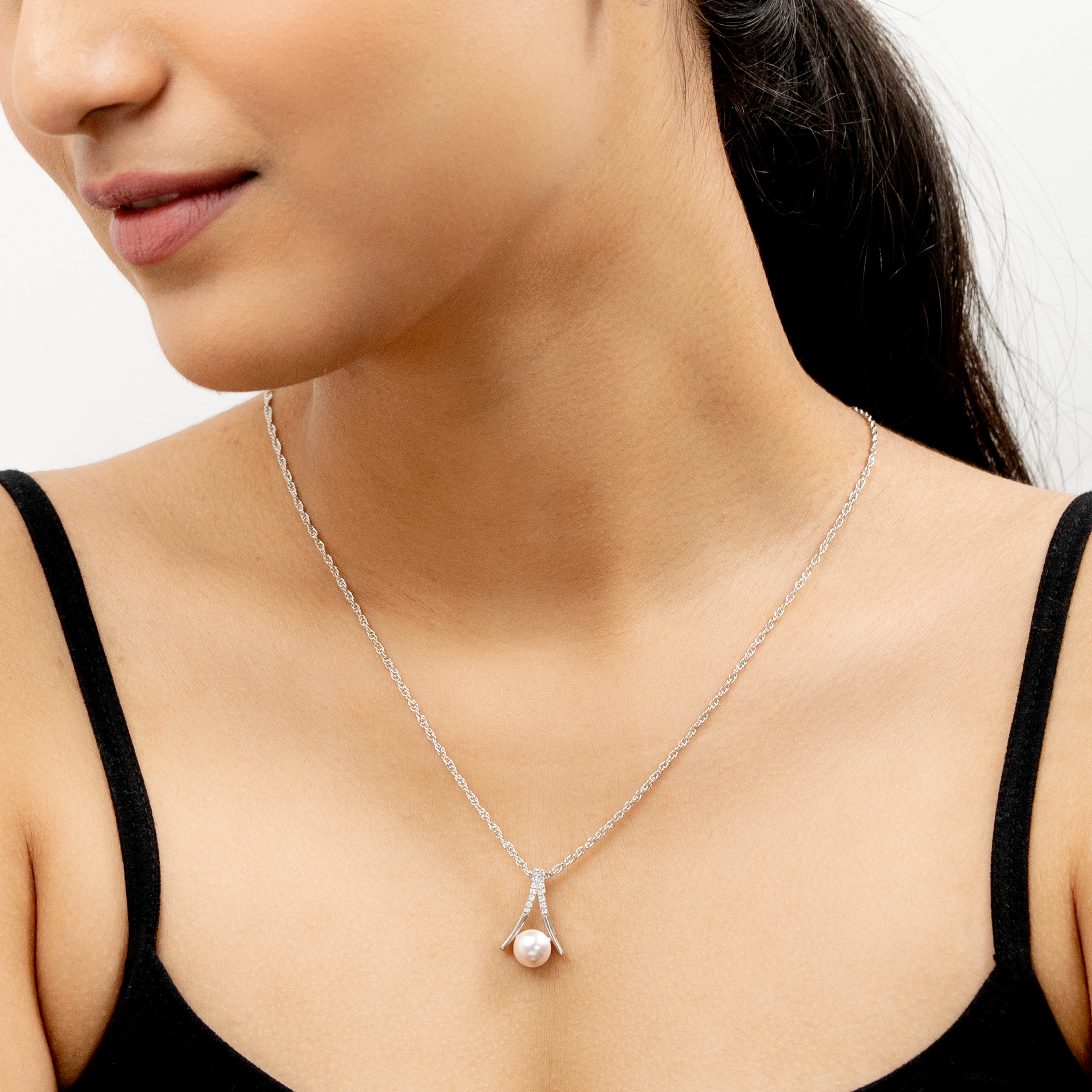 Nabhya Chain And Pendant Set