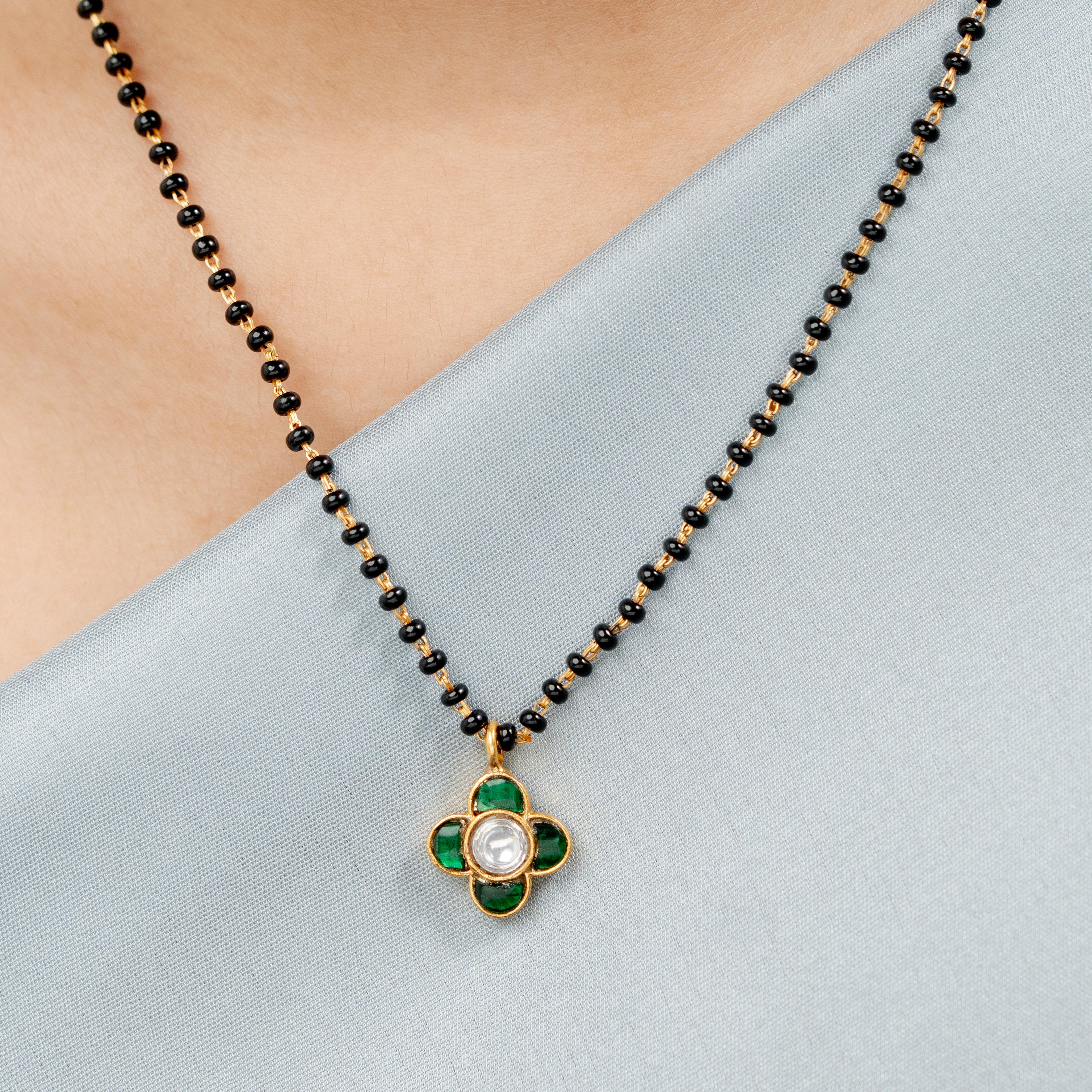 Gulparna Mangalsutra Set