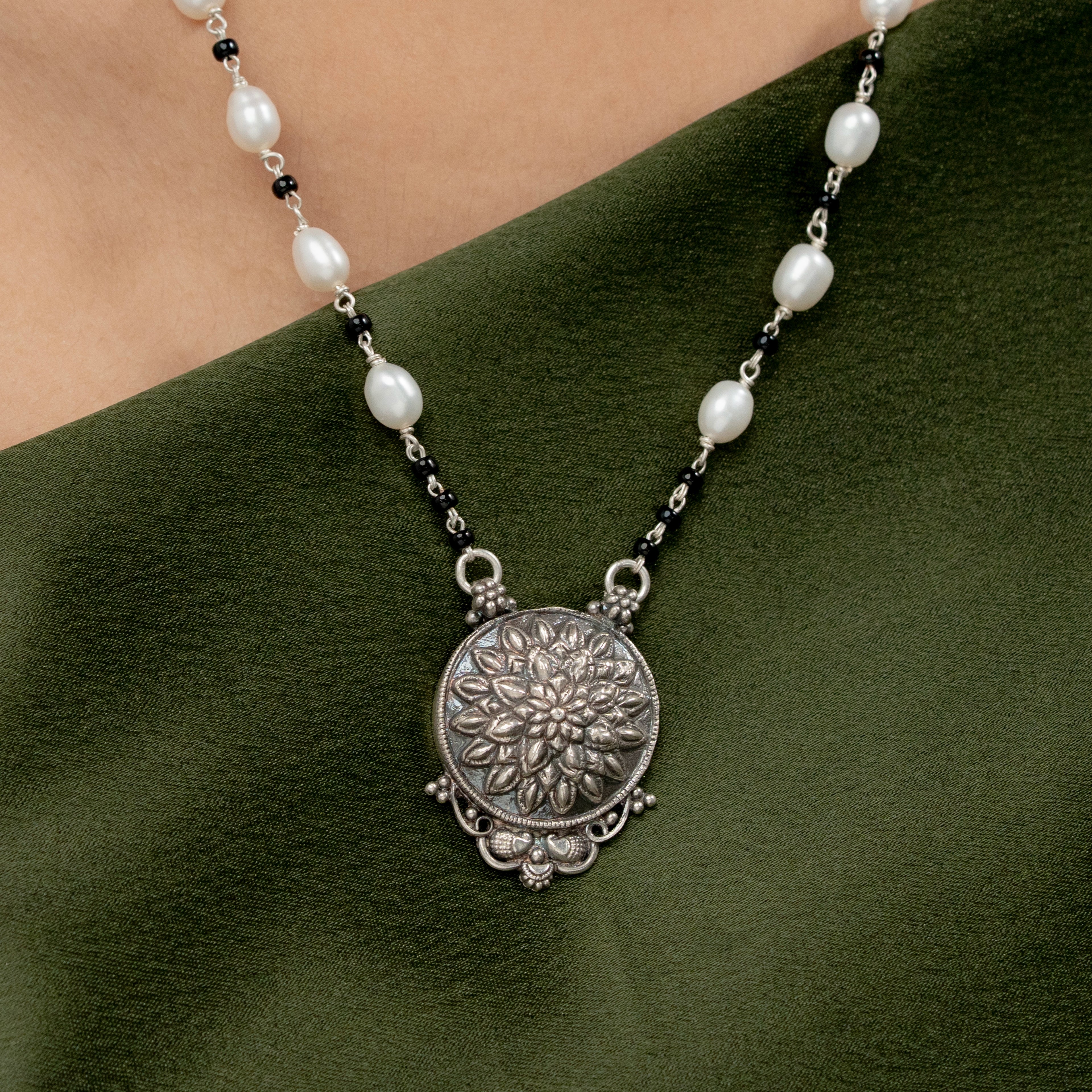 Mandalika Mangalsutra
