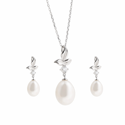 Kirvi Necklace Set