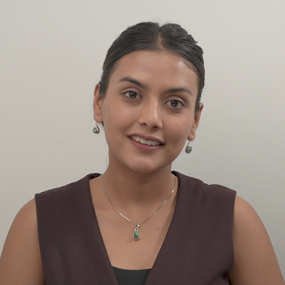 Sajniyaa Chain And Pendant Set