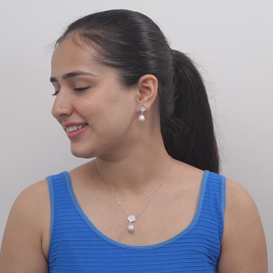 Malvi Necklace Set