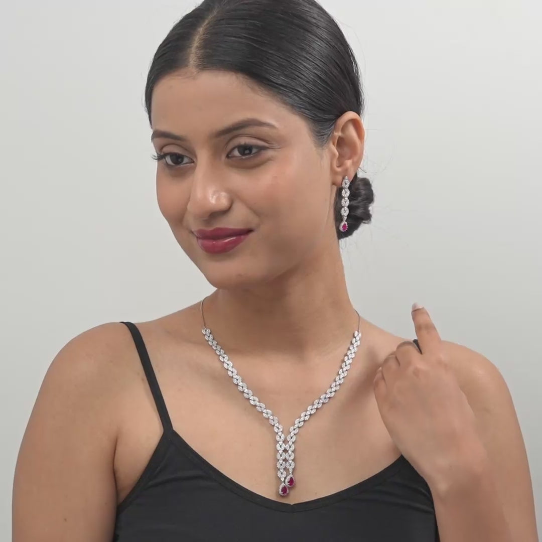 Pravaraa Necklace Set
