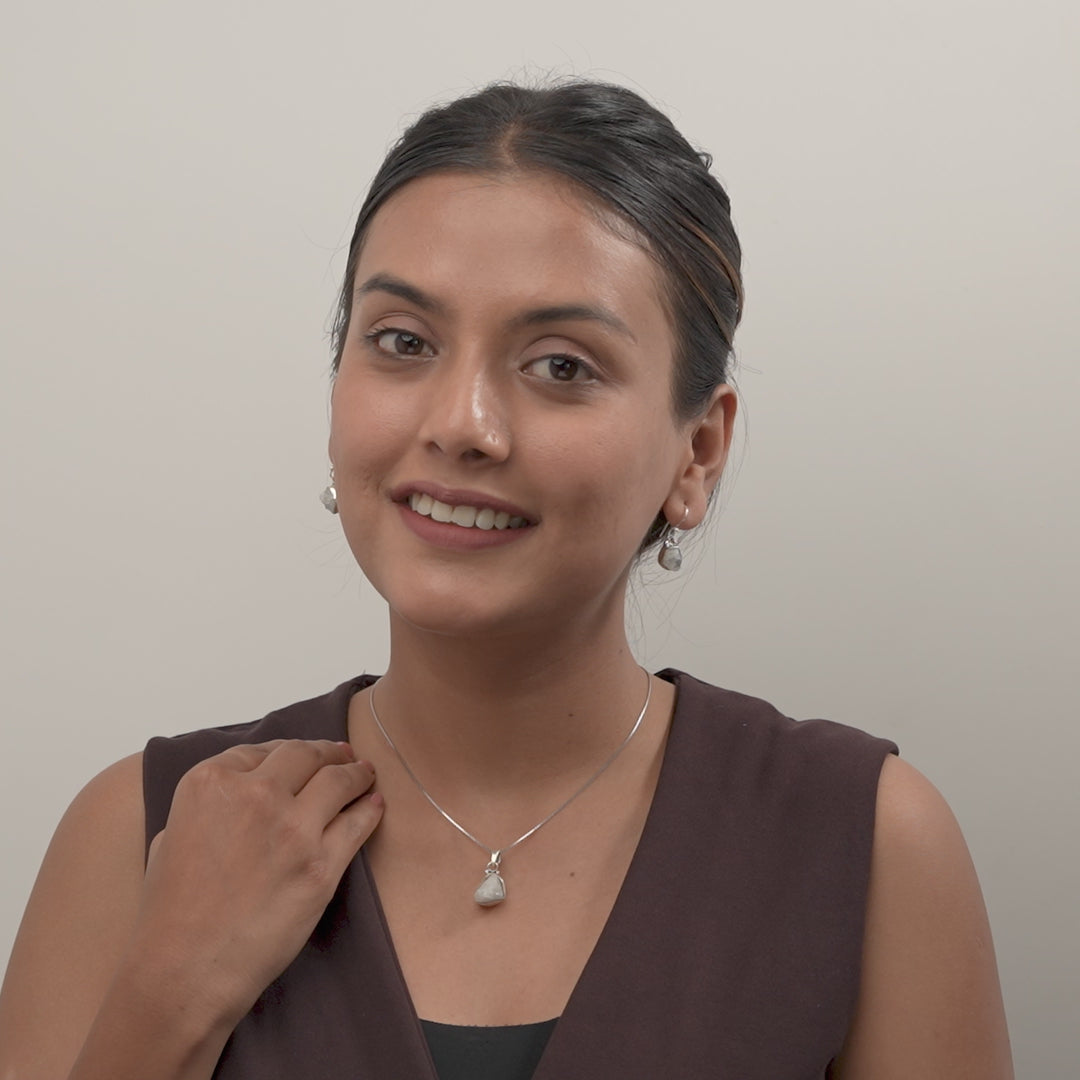 Aaryami Chain And Pendant Set