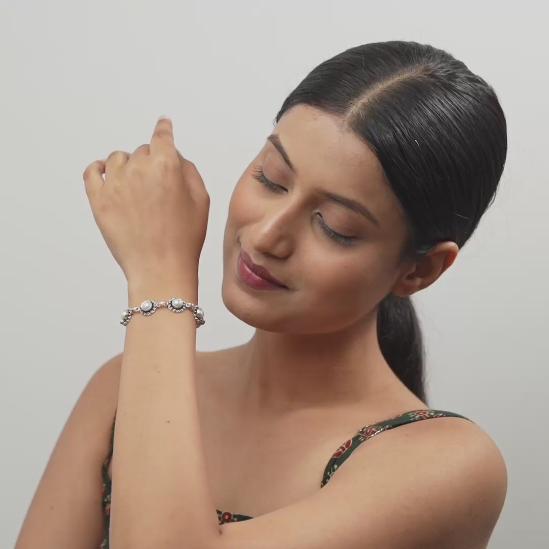 Ratnaja Bracelet