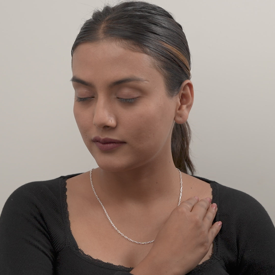 Shriyani Chain