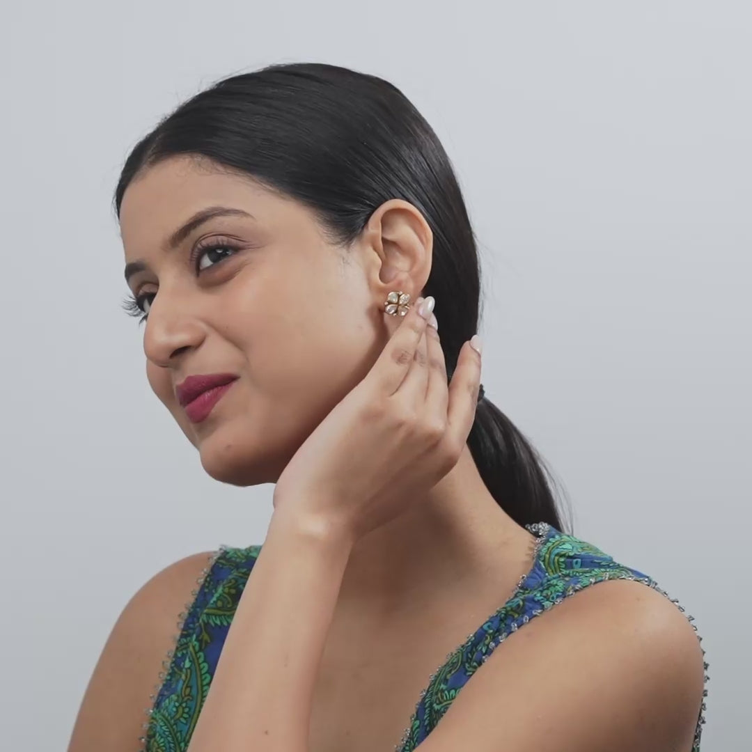 Jeevanti Earrings