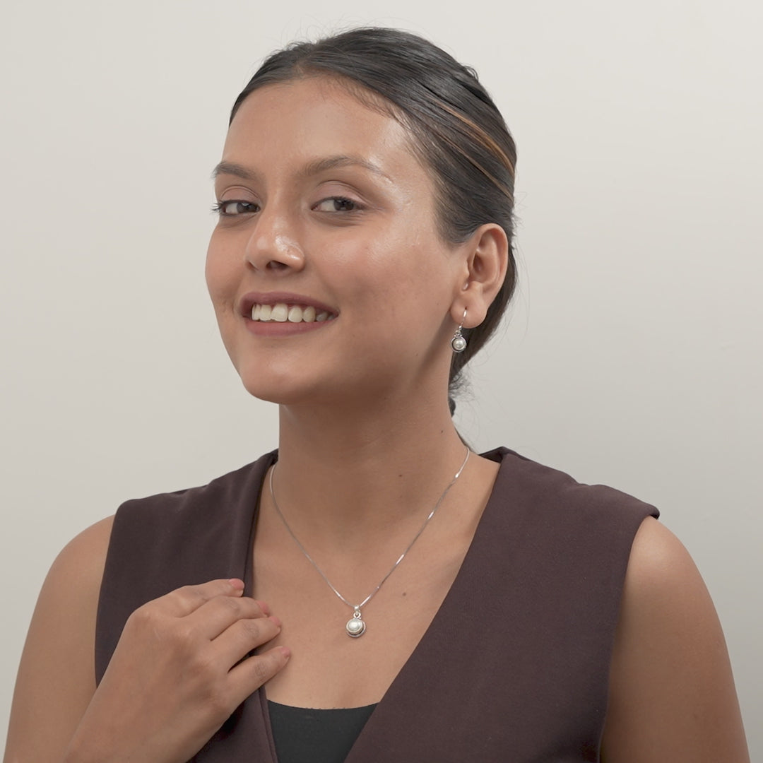 Gavkari  Pendant Set