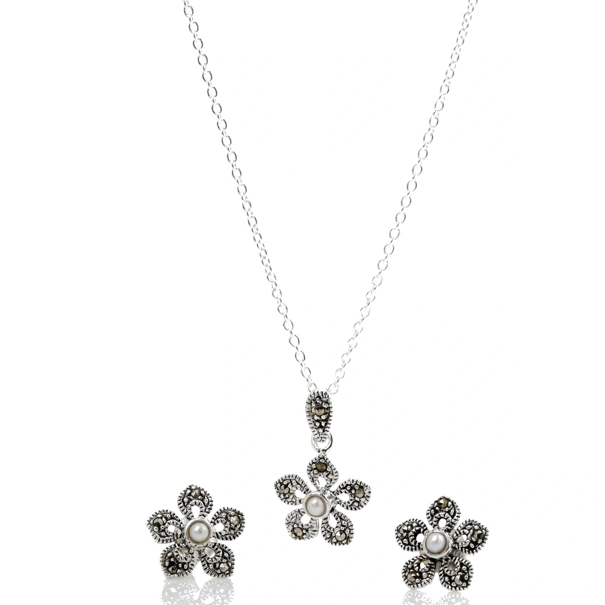 Gunjara Pendant Set